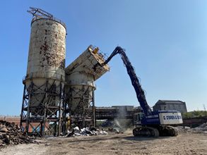 Demolition of Heavy Ash Silos